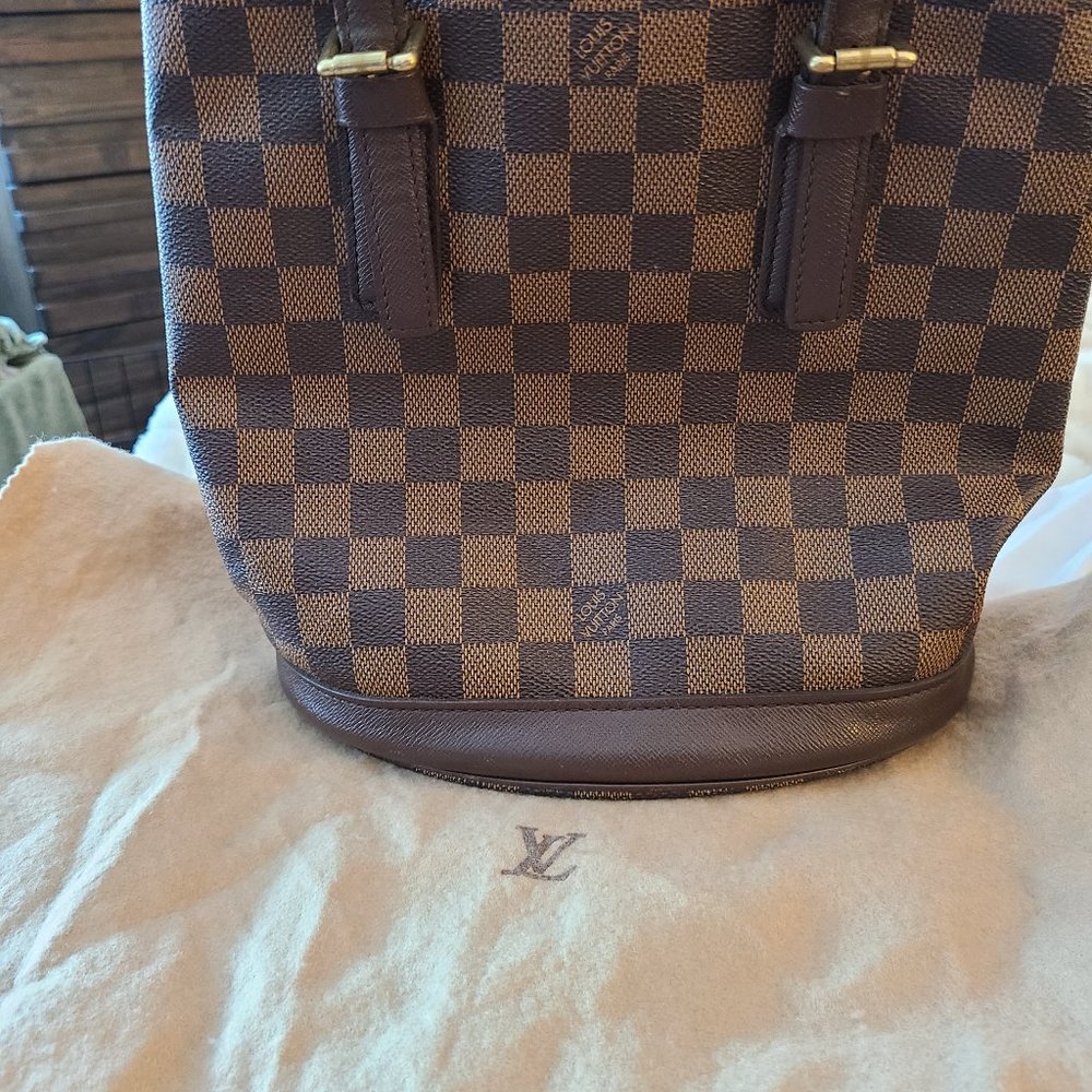 Louis Vuitton Damier Ebene Bucket PM. Authentic